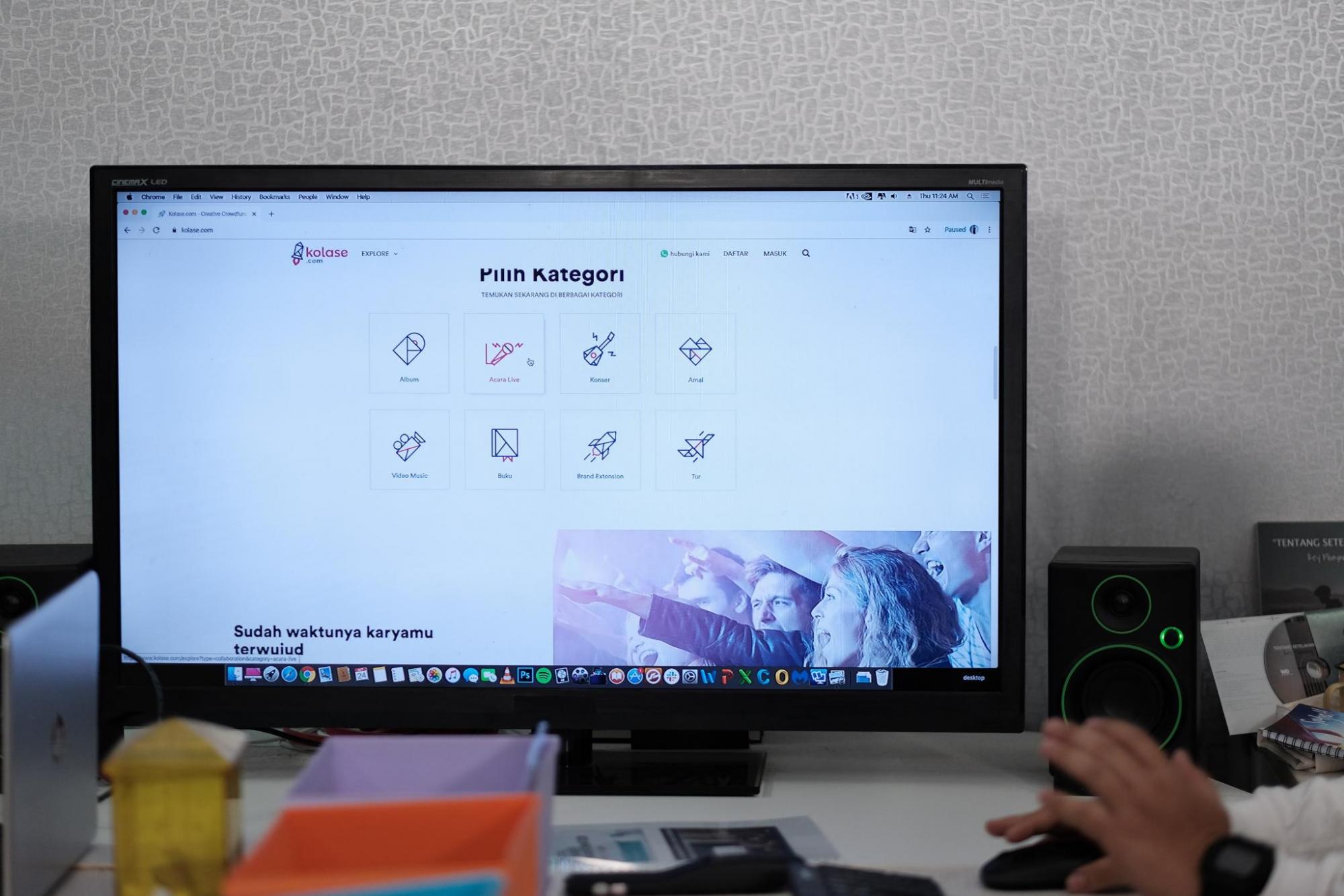 Tampilan situs Kolase.com di layer komputer